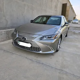 Lexus ES 350 2019