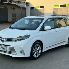 Toyota Sienna 2017