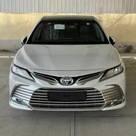 Toyota Camry 2022