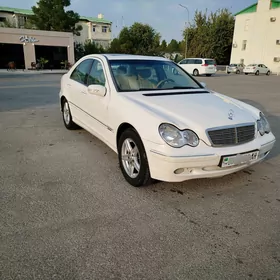 Mercedes-Benz C-Class 2004