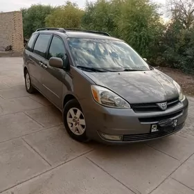 Toyota Sienna 2004