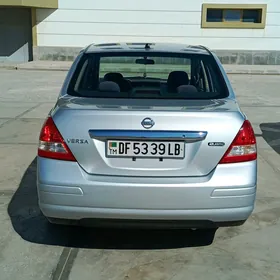 Nissan Versa 2008