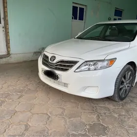 Toyota Camry 2010