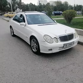 Mercedes-Benz E-Class 2003