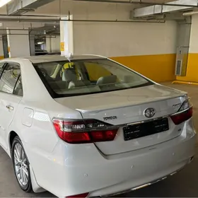 Toyota Camry 2017