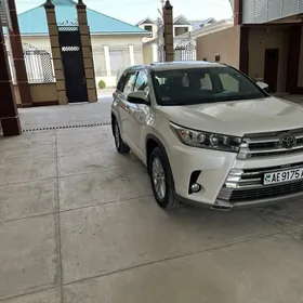 Toyota Highlander 2018