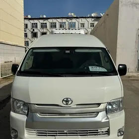 Toyota Hiace 2019