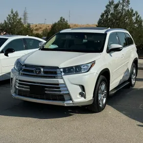 Toyota Highlander 2018