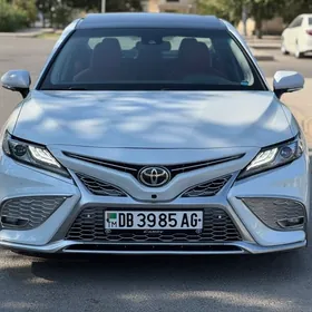 Toyota Camry 2018