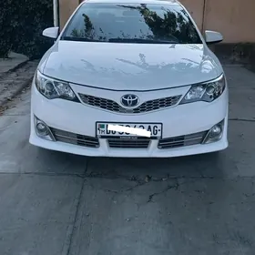 Toyota Camry 2012