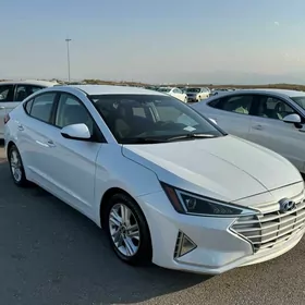 Hyundai Elantra 2019