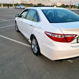 Toyota Camry 2015