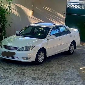 Toyota Camry 2004