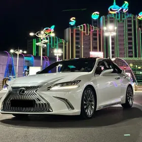 Lexus ES 350 2019