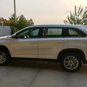 Toyota Highlander 2019