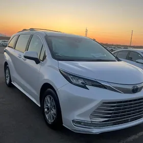 Toyota Sienna 2022