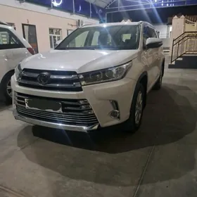 Toyota Highlander 2019