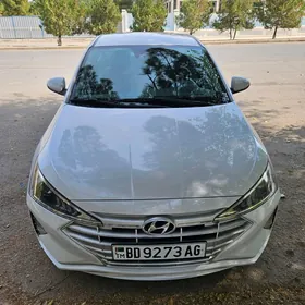 Hyundai Elantra 2020