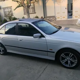 BMW E39 1999