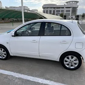 Nissan Versa 2013