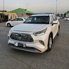 Toyota Highlander 2020