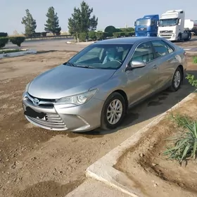 Toyota Camry 2015