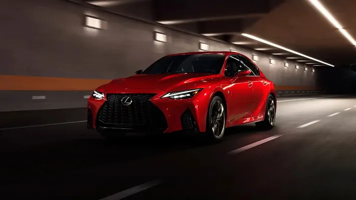 Lexus meşhur modeliniň täze nusgasyny çykardy