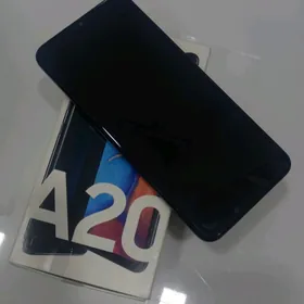 SAMSUNG galaxy a20