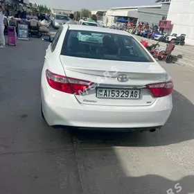 Toyota Camry 2017