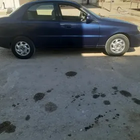 Daewoo Lanos 2001