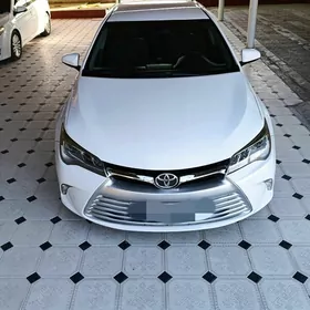 Toyota Camry 2017