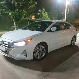 Hyundai Elantra 2019