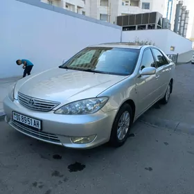 Toyota Camry 2004