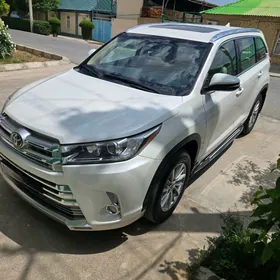 Toyota Highlander 2018