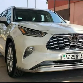 Toyota Highlander 2021