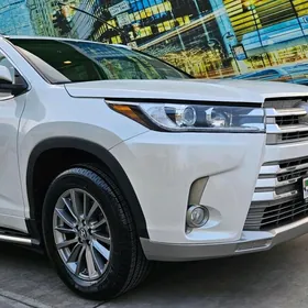 Toyota Highlander 2018