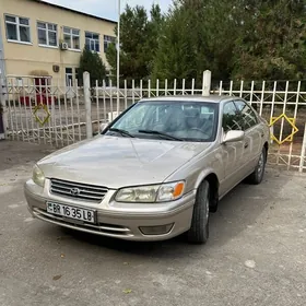 Toyota Camry 2000