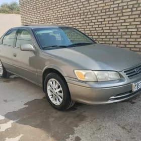 Toyota Camry 2001