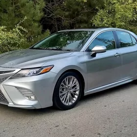 Toyota Camry 2018