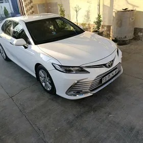 Toyota Camry 2018