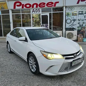 Toyota Camry 2016