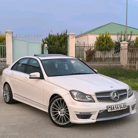 Mercedes-Benz C300 2010