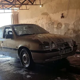 Opel Vectra 1989