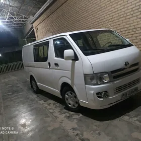 Toyota Hiace 2006