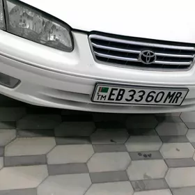 Toyota Camry 1999