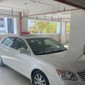 Toyota Avalon 2010