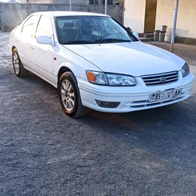 Toyota Camry 2000