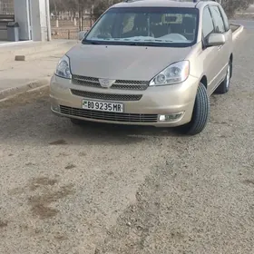 Toyota Sienna 2004