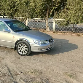 Toyota Camry 2001