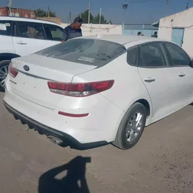 Kia Optima 2019